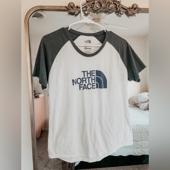 The North Face White and Black Raglan T-Shirt - Picture 2 of 4